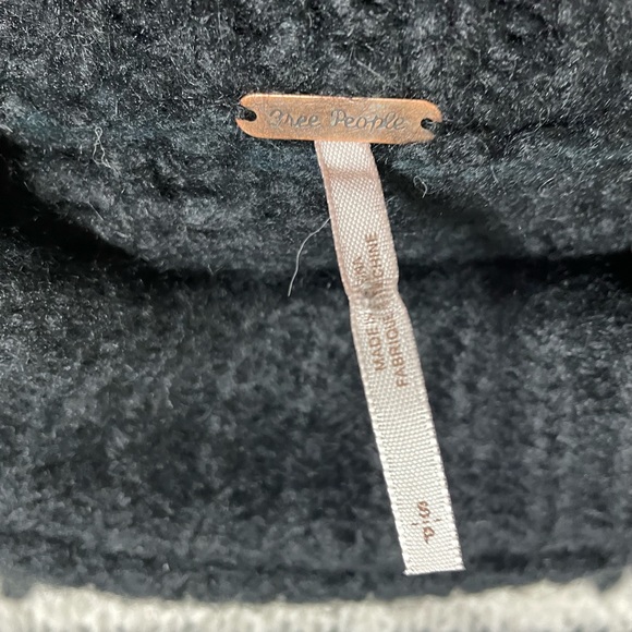 Free People Onyx “Alpine” Pullover Sweater - Picture 11 of 14